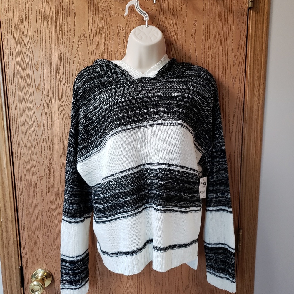 Hooded sweater